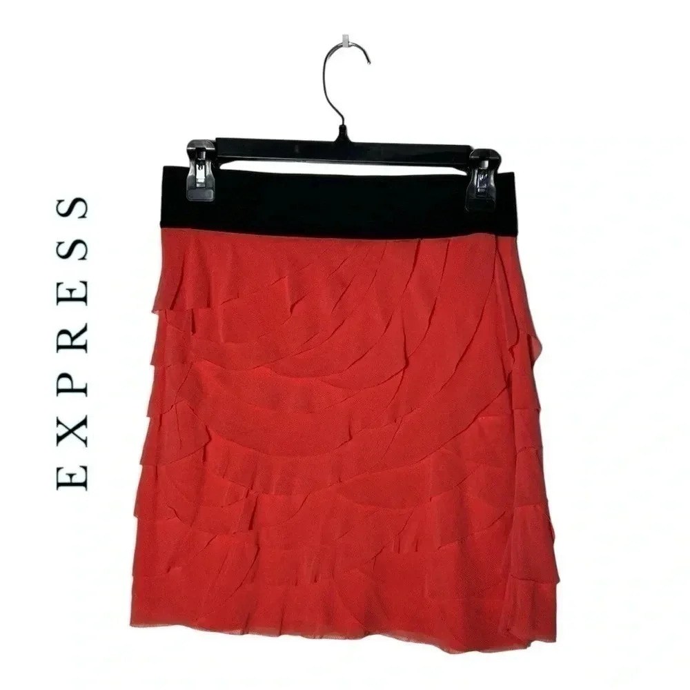 1809. EXPRESS LAYERED MESH MINI LENGTH SKIRT ORANGE/BLACK IN COLOR SIZE SMALL